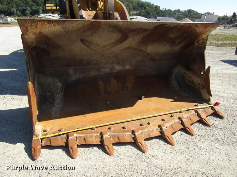 image for item DF3857 1999 Caterpillar 966G wheel loader
