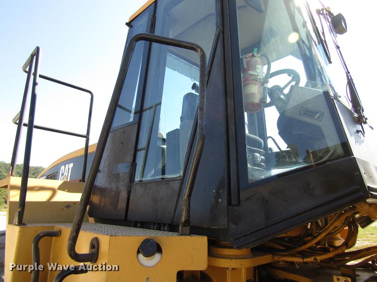 image for item DF3857 1999 Caterpillar 966G wheel loader