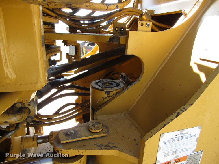 image for item DF3857 1999 Caterpillar 966G wheel loader