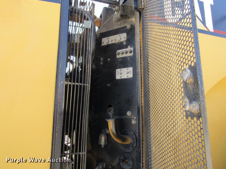 image for item DF3857 1999 Caterpillar 966G wheel loader