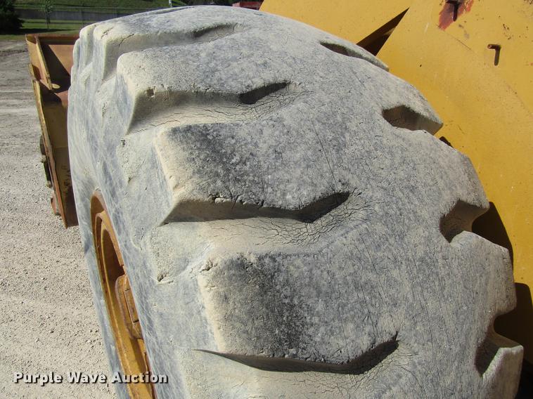 image for item DF3857 1999 Caterpillar 966G wheel loader