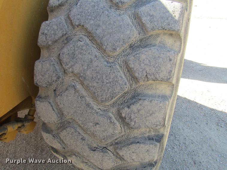 image for item DF3857 1999 Caterpillar 966G wheel loader