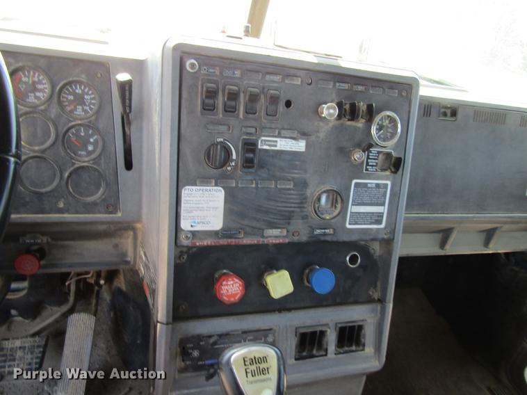 image for item DF3859 1997 Mack CH600 semi truck