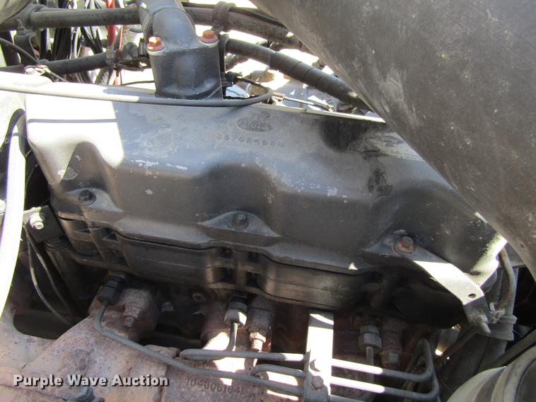 image for item DF3859 1997 Mack CH600 semi truck