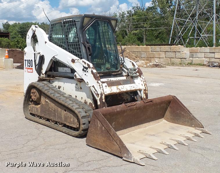 image for item DM9870 2007 Bobcat T190 skid steer