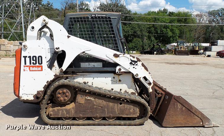 image for item DM9870 2007 Bobcat T190 skid steer