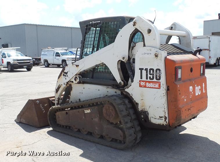 image for item DM9870 2007 Bobcat T190 skid steer