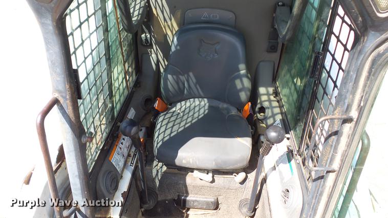 image for item DM9870 2007 Bobcat T190 skid steer