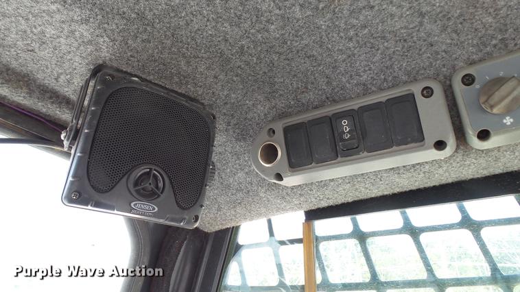 image for item DM9870 2007 Bobcat T190 skid steer