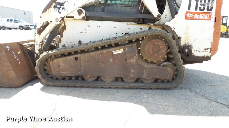 image for item DM9870 2007 Bobcat T190 skid steer