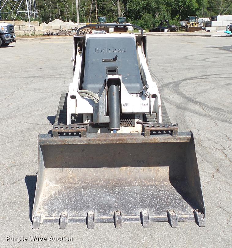 image for item DM9873 2005 Bobcat MT55 compact utility loader