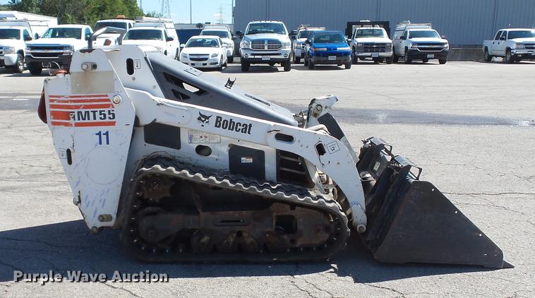 image for item DM9873 2005 Bobcat MT55 compact utility loader