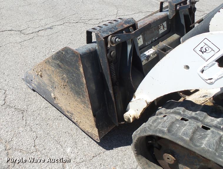 image for item DM9873 2005 Bobcat MT55 compact utility loader