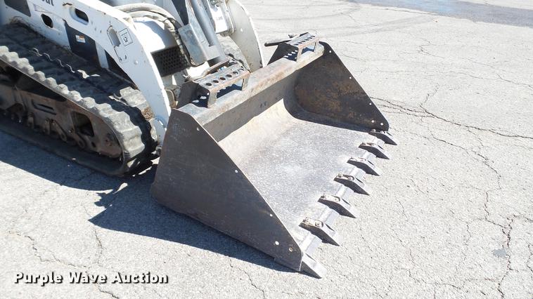 image for item DM9873 2005 Bobcat MT55 compact utility loader