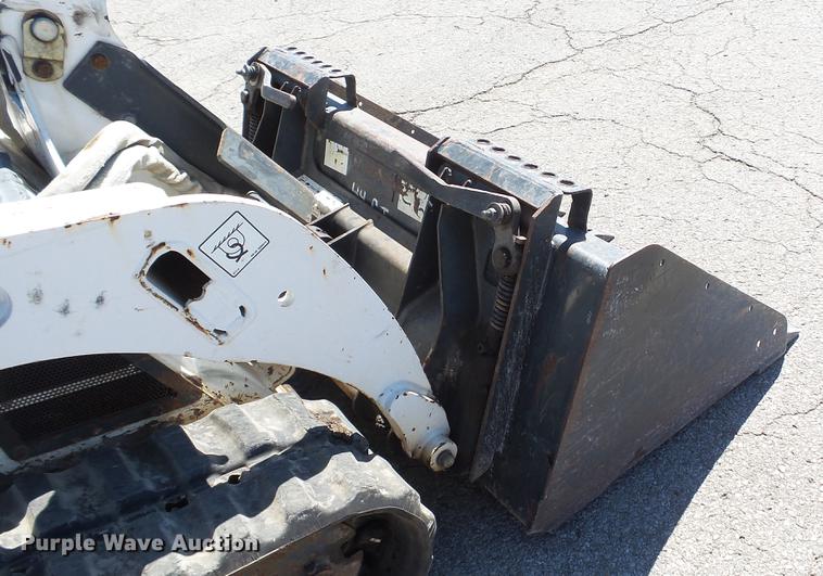 image for item DM9873 2005 Bobcat MT55 compact utility loader