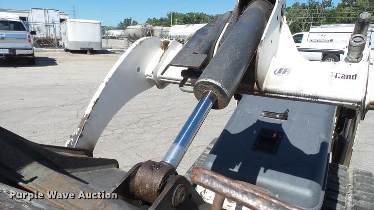 image for item DM9873 2005 Bobcat MT55 compact utility loader