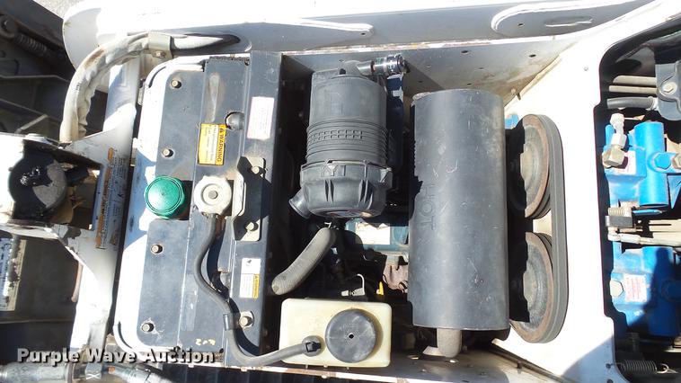 image for item DM9873 2005 Bobcat MT55 compact utility loader