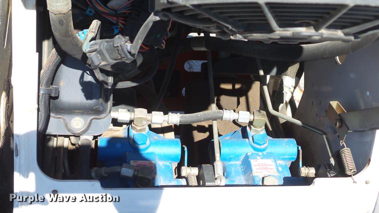 image for item DM9873 2005 Bobcat MT55 compact utility loader