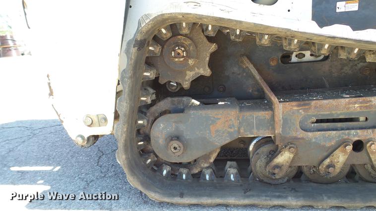 image for item DM9873 2005 Bobcat MT55 compact utility loader