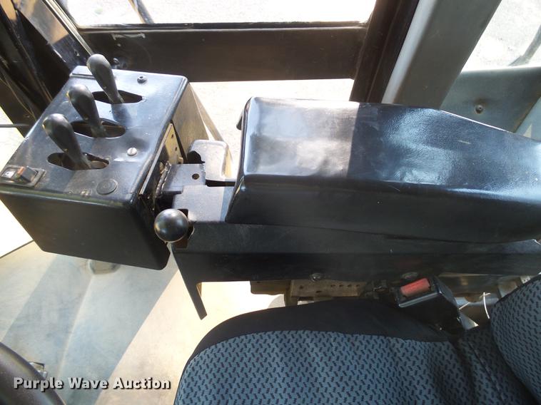 image for item DX9129 2002 Caterpillar 950G wheel loader