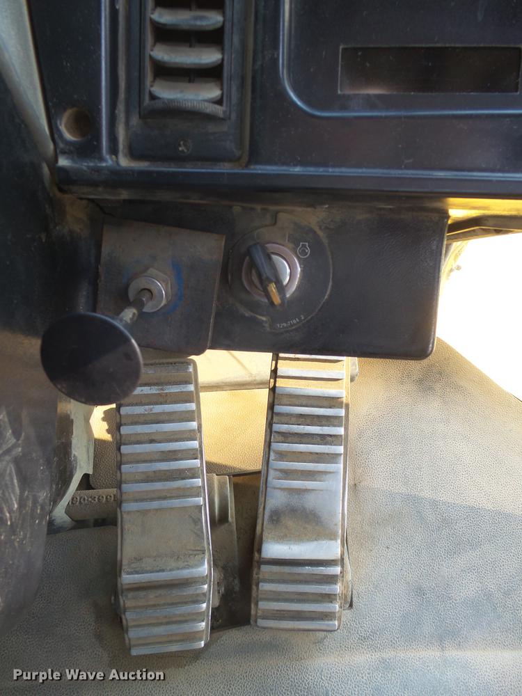 image for item DX9129 2002 Caterpillar 950G wheel loader