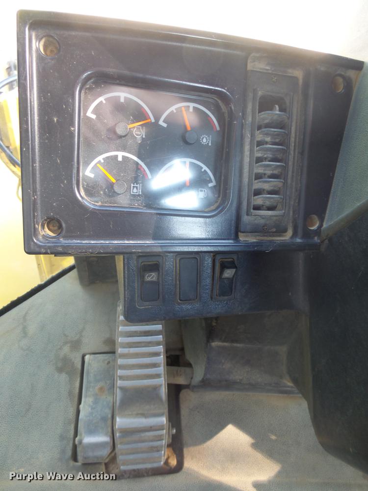 image for item DX9129 2002 Caterpillar 950G wheel loader