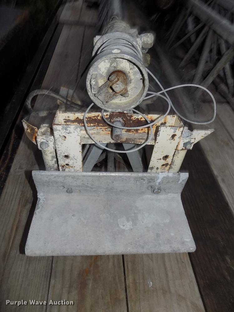 image for item DZ9540 (2) Morrison concrete screeds