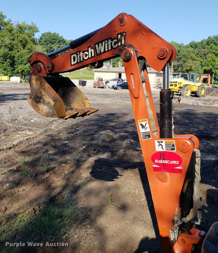 image for item EF9834 Ditch Witch XT850 mini skid steer/mini excavator/tool carrier