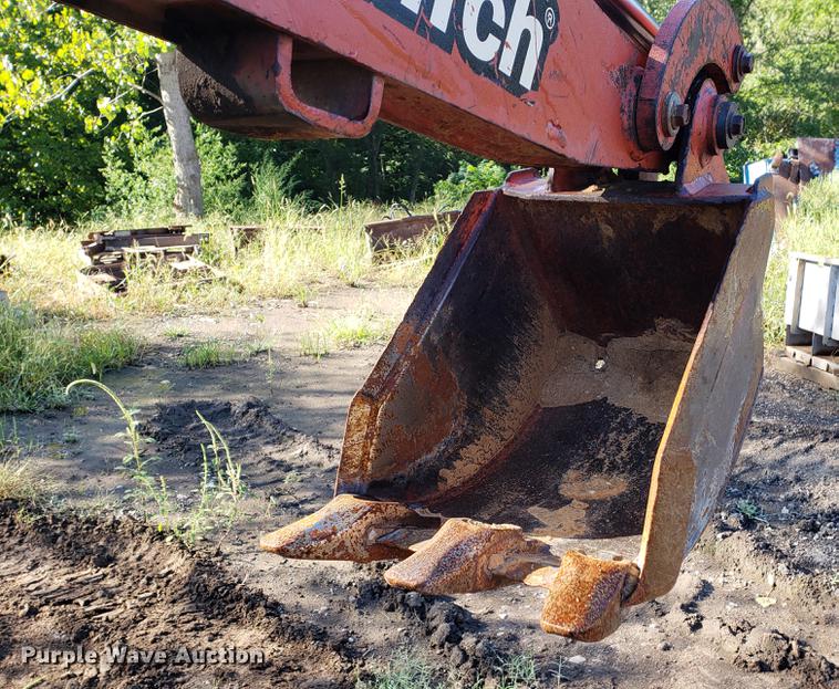 image for item EF9834 Ditch Witch XT850 mini skid steer/mini excavator/tool carrier