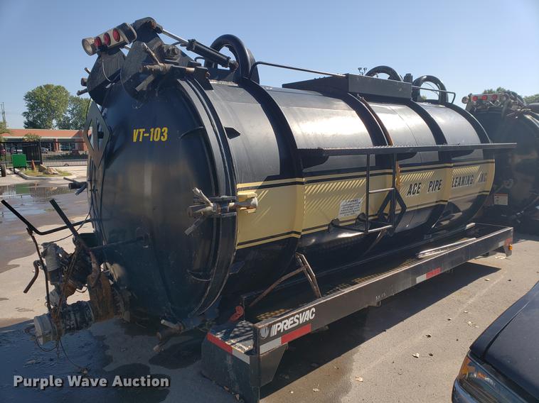 image for item EF9836 Presvac Systems vacuum truck tank