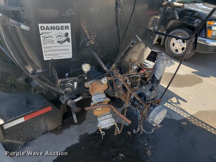 image for item EF9836 Presvac Systems vacuum truck tank