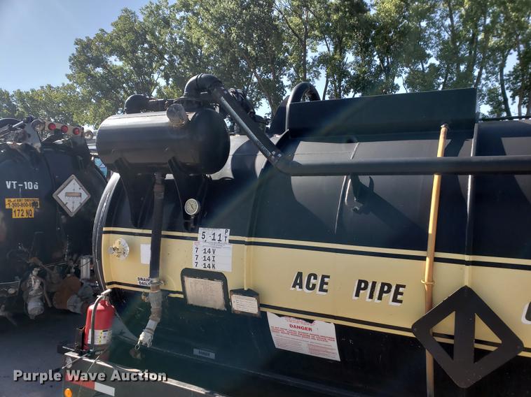 image for item EF9836 Presvac Systems vacuum truck tank