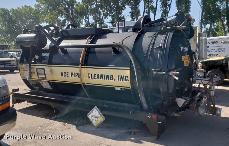 image for item EF9837 Presvac Systems vacuum truck tank