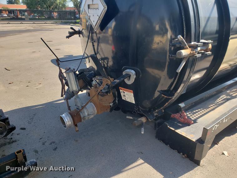 image for item EF9837 Presvac Systems vacuum truck tank