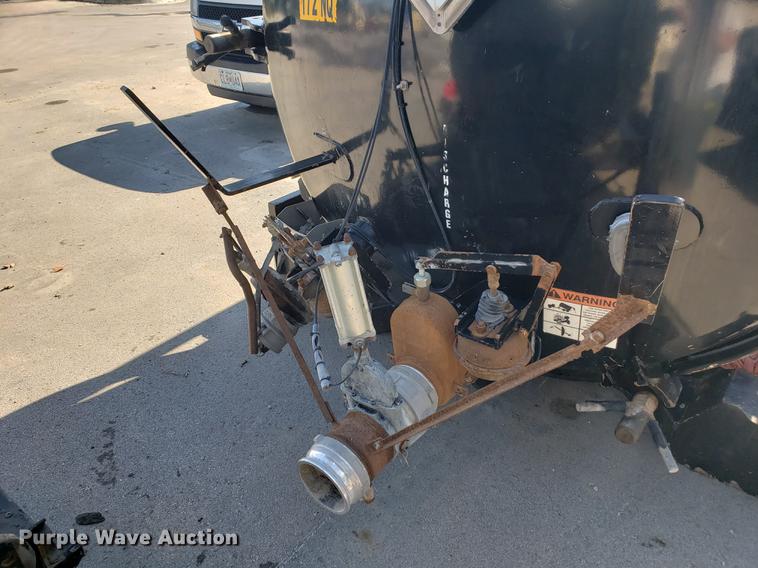 image for item EF9837 Presvac Systems vacuum truck tank