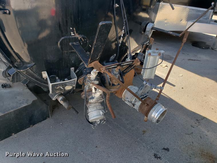 image for item EF9837 Presvac Systems vacuum truck tank