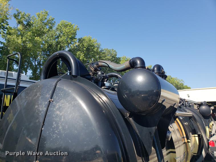 image for item EF9837 Presvac Systems vacuum truck tank
