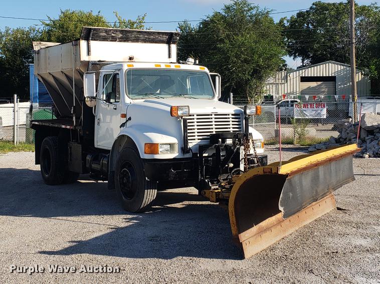 image for item EF9851 1996 International 4900 flat dump bed truck