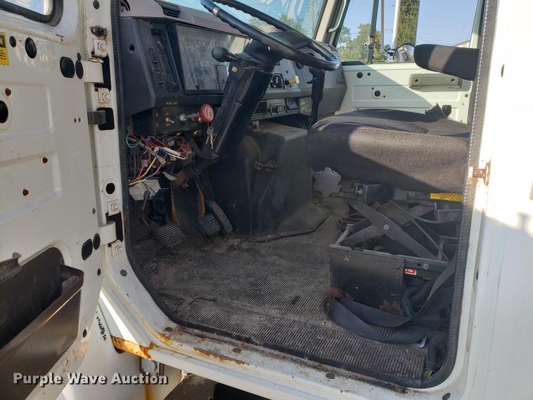 image for item EF9851 1996 International 4900 flat dump bed truck