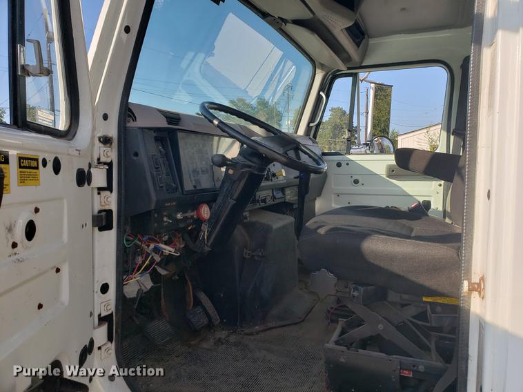 image for item EF9851 1996 International 4900 flat dump bed truck