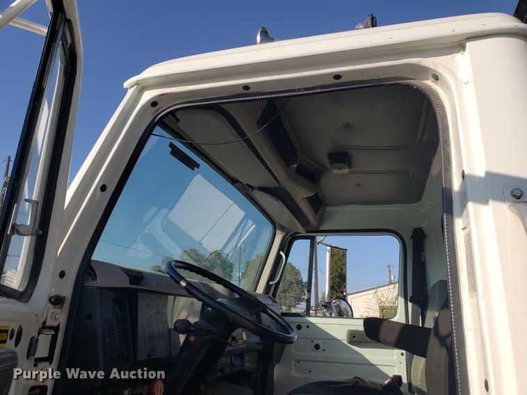 image for item EF9851 1996 International 4900 flat dump bed truck