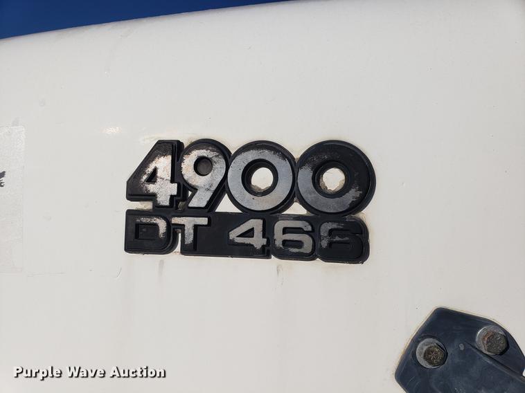 image for item EF9851 1996 International 4900 flat dump bed truck