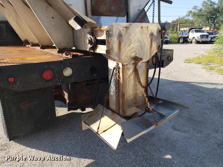 image for item EF9851 1996 International 4900 flat dump bed truck