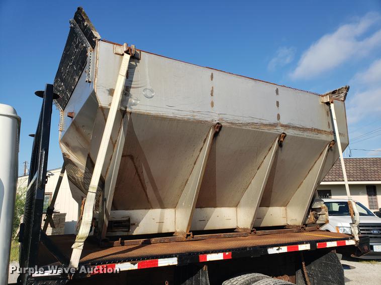 image for item EF9851 1996 International 4900 flat dump bed truck