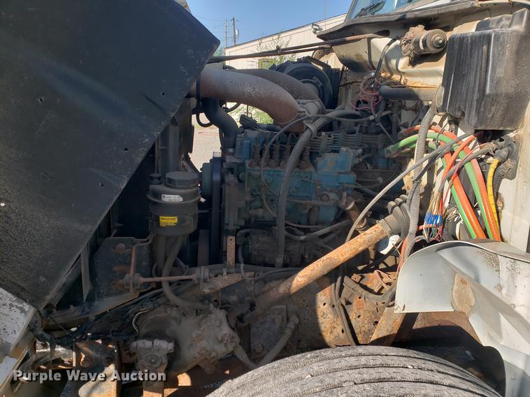 image for item EF9851 1996 International 4900 flat dump bed truck