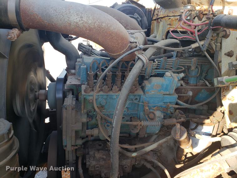 image for item EF9851 1996 International 4900 flat dump bed truck