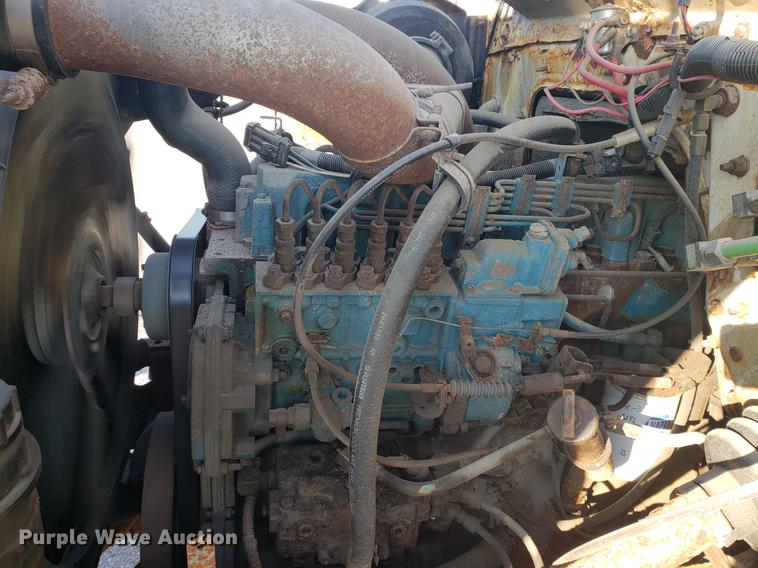 image for item EF9851 1996 International 4900 flat dump bed truck