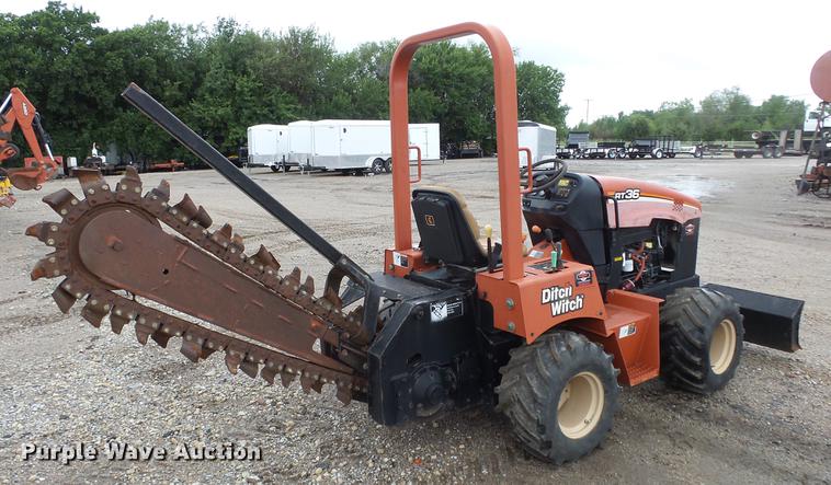 image for item FE9182 2006 Ditch Witch RT36 trencher