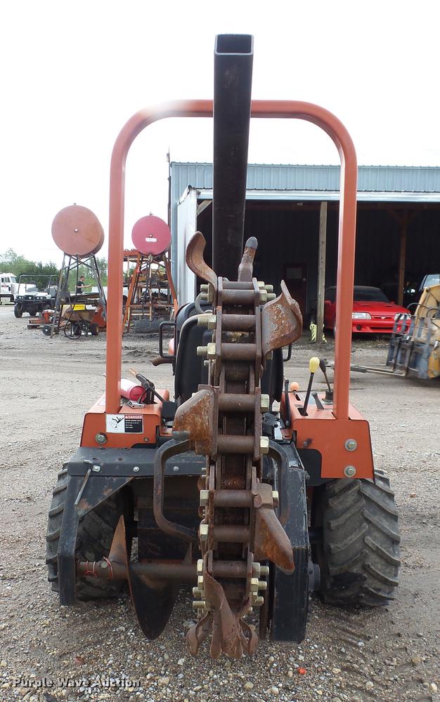 image for item FE9182 2006 Ditch Witch RT36 trencher