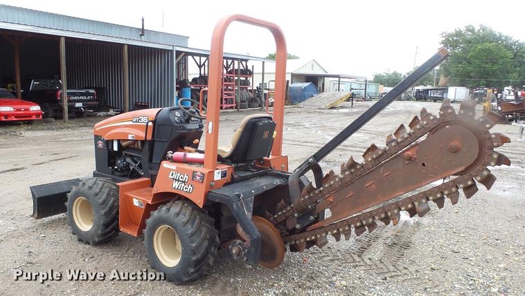 image for item FE9182 2006 Ditch Witch RT36 trencher